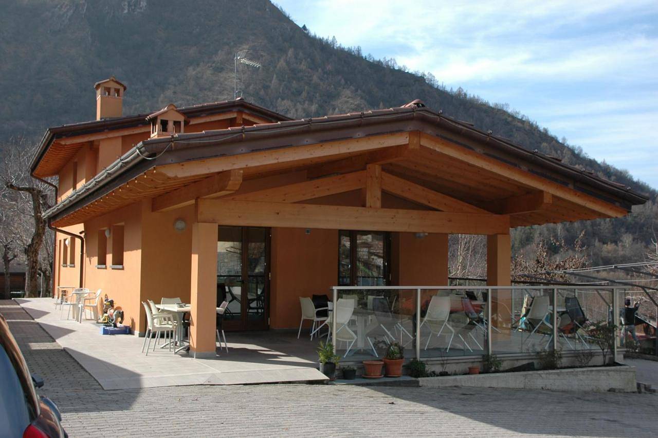 Chalet in Gemeinde Zone, Catena Bresciana Occidentale