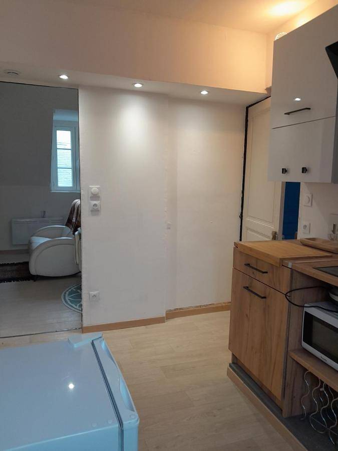 Appartement entier, Bel F1 calme et central in Gournay-en-Bray, Région de Dieppe