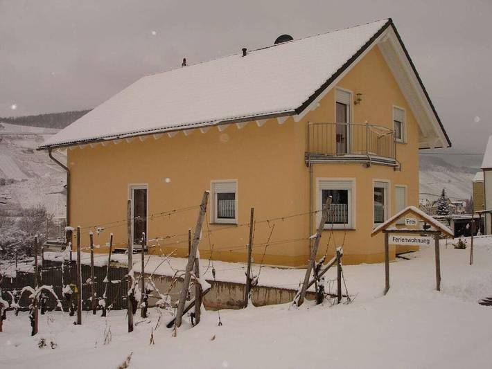 Ferienhaus für 2 Personen, mit Terrasse und Garten in Wintrich