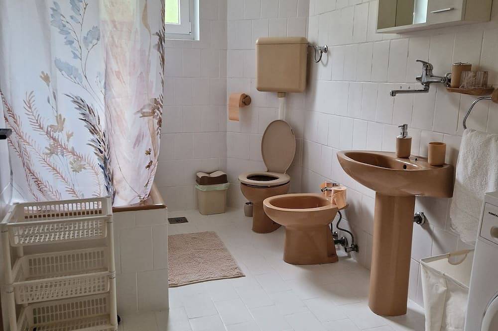 Cały apartament, Apartament wakacyjny dla 6 osób in Karlobag, Velebit Nature Park