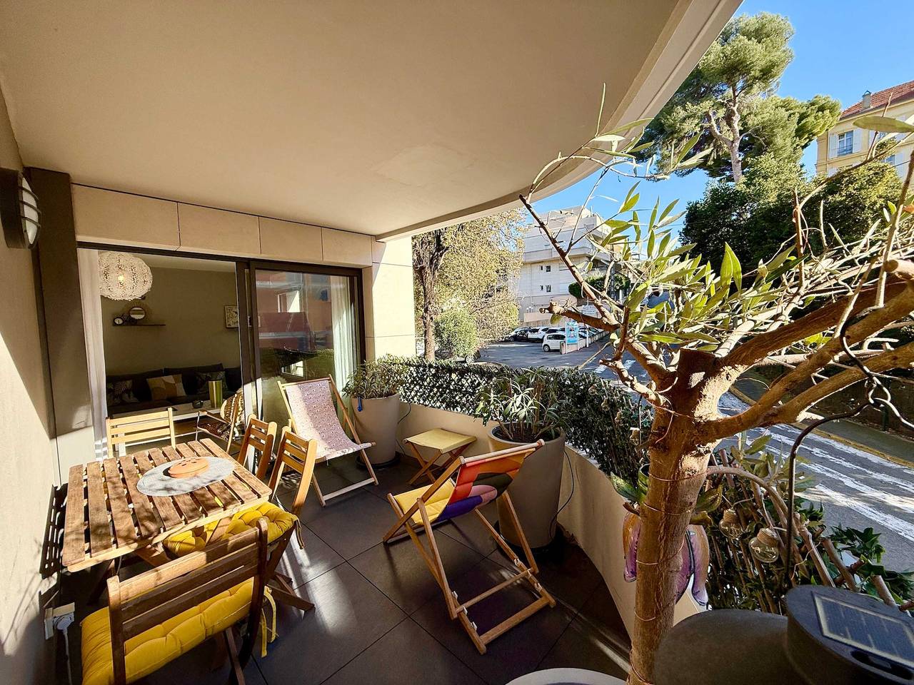 Appartement entier, A011 Superbe Studio avec Terrasse Sauna Jacuzzi in Cannes, Région de Cannes