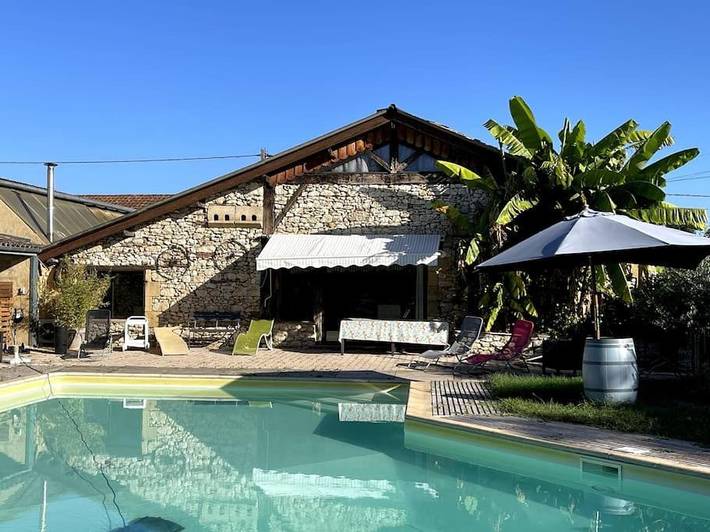 Location de vacances pour 9 personnes, avec piscine ainsi que jardin et vue, animaux acceptés à Gardonne - 4