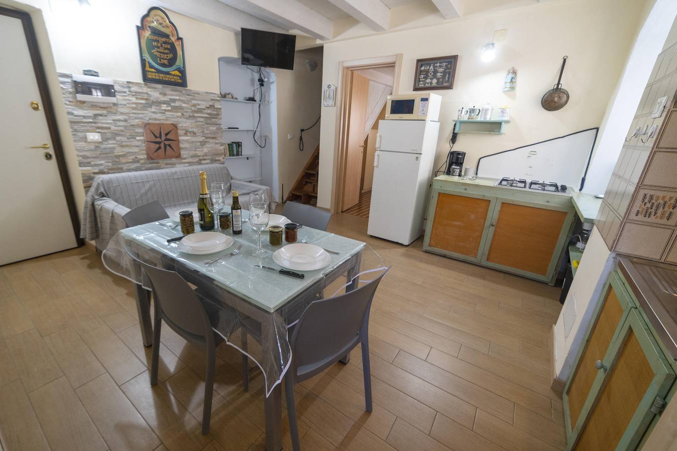 Ganze Wohnung, Wohnung mit Terrasse mit Meerblick | Ap27 in Porto Maurizio, Imperia