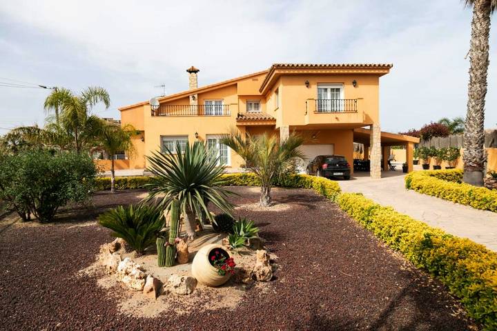 Chalet para 8 personas, con piscina y jardín en Provincia de Tarragona - 2