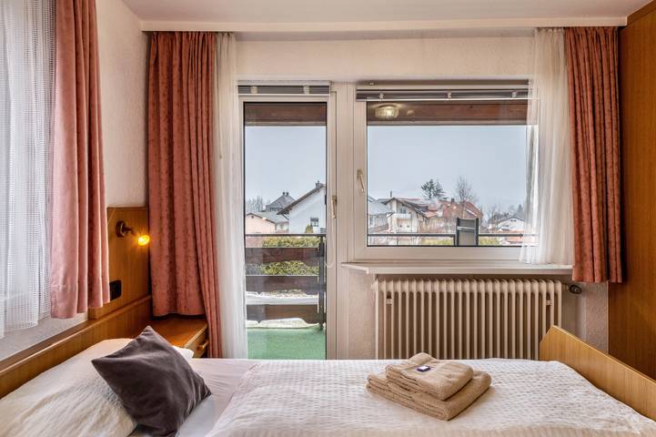 Ferienwohnung für 2 Personen, mit Garten und Balkon, mit Haustier in Höchenschwand - 3