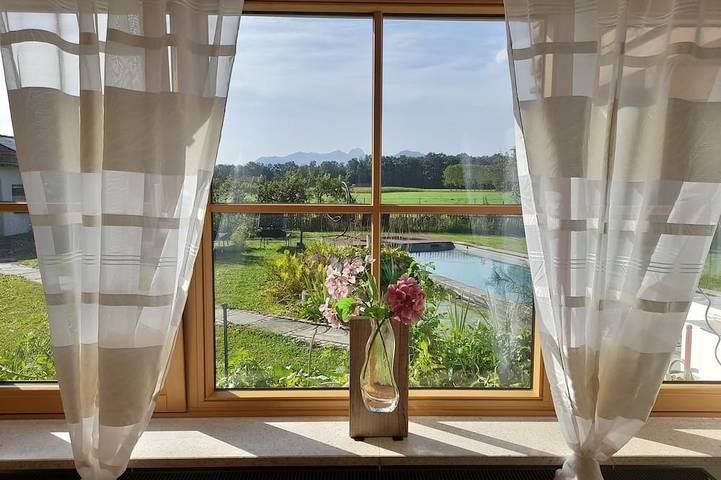 Ferienwohnung für 4 Personen, mit Terrasse und Garten sowie Pool in Bruckmühl