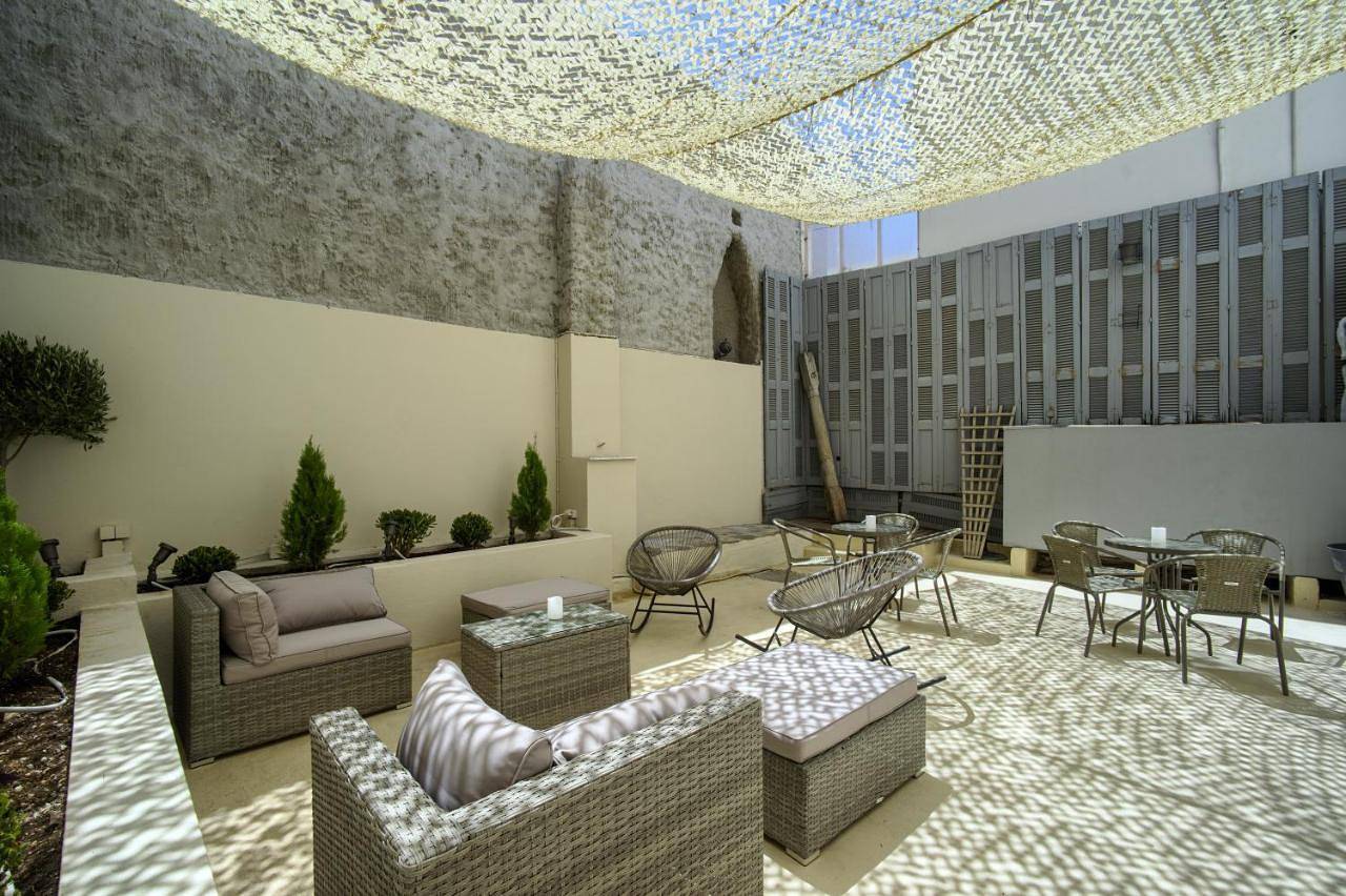 Double Room - Semi-basement in Section centrale d'Athènes, Athènes
