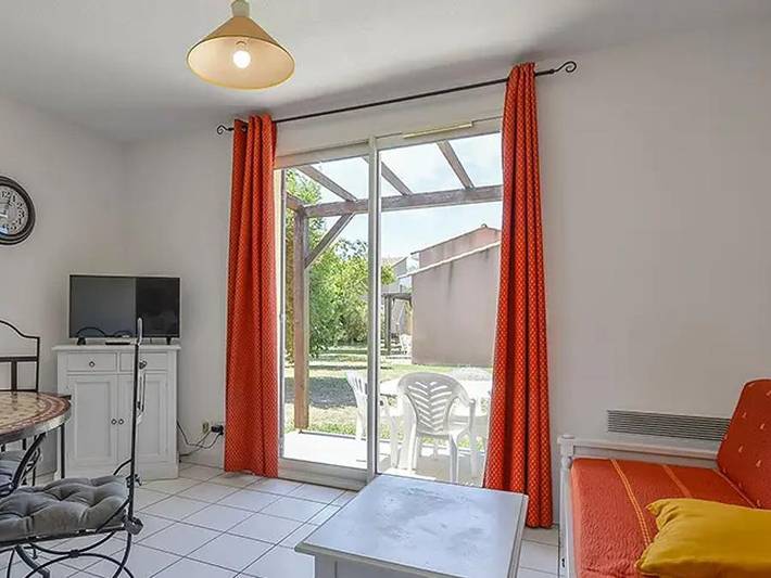 Résidence Sun Hols Les Rives du Lac - Vacancéole - Ferienhaus 4 personen - 2 Zimmer 4 Personen in Saint-Saturnin-lès-Avignon, Vaucluse