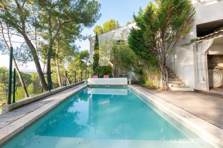 Maison d’hôte pour 4 personnes, avec sauna et vue ainsi que piscine et jardin, animaux acceptés