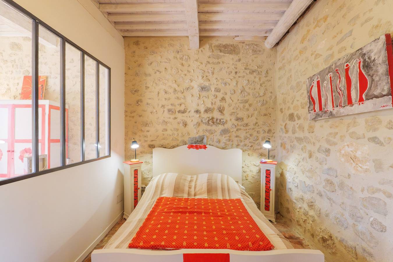 Chambre d’hôtes « Chambre Coquelicot » avec jardin partagé et Wi-Fi in Lagorce, Ardèche