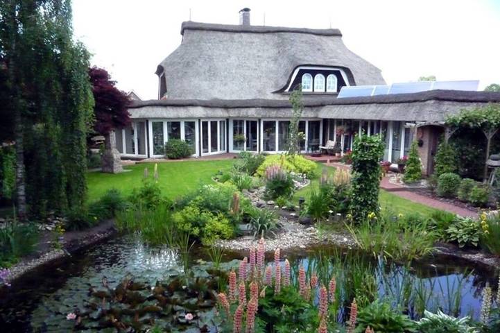 Ferienwohnung für 5 Personen, mit Balkon und Garten in Uplengen