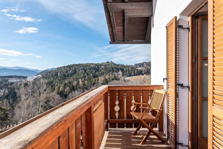 Ferienwohnung für 5 Personen, mit Balkon und Garten in Ritten