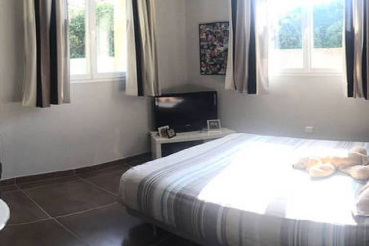 Location de vacances pour 8 personnes, avec jardin à Opio - 2
