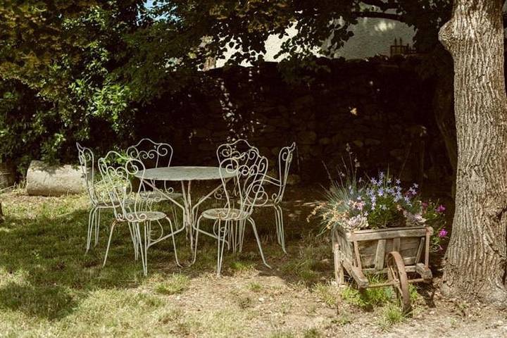 Location de vacances pour 12 personnes, avec piscine et jardin à Allègre-les-Fumades - 2