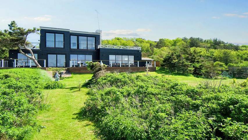 Ferieudlejning for 13 personer, med terrasse i Rågeleje