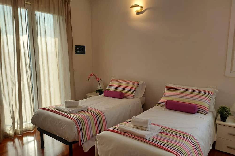 Entire apartment, Bnbook - Metropolitan Expo Flat 7 in Rho, Milan Province