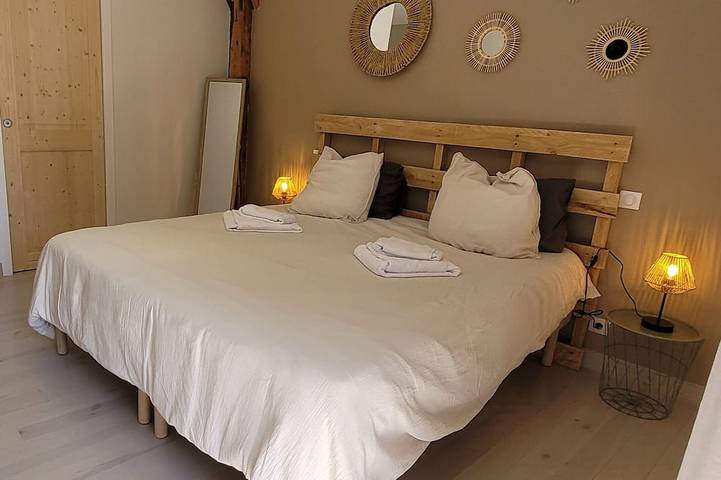 Chambre d’hôte pour 2 personnes, avec jardin dans le Cantal