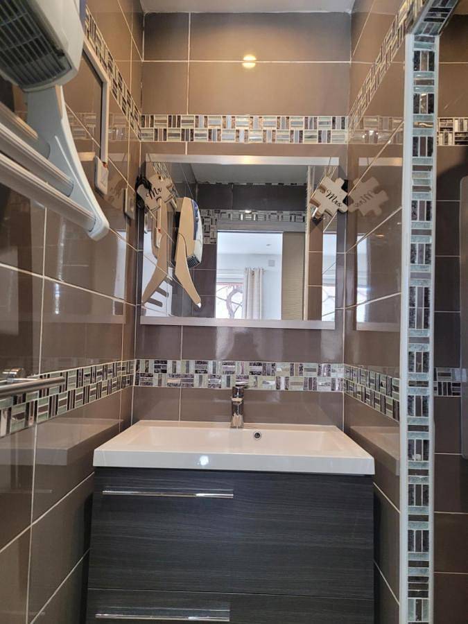 Gîte pour 4 personnes, avec terrasse, animaux acceptés dans Base Nature François Léotard - 4