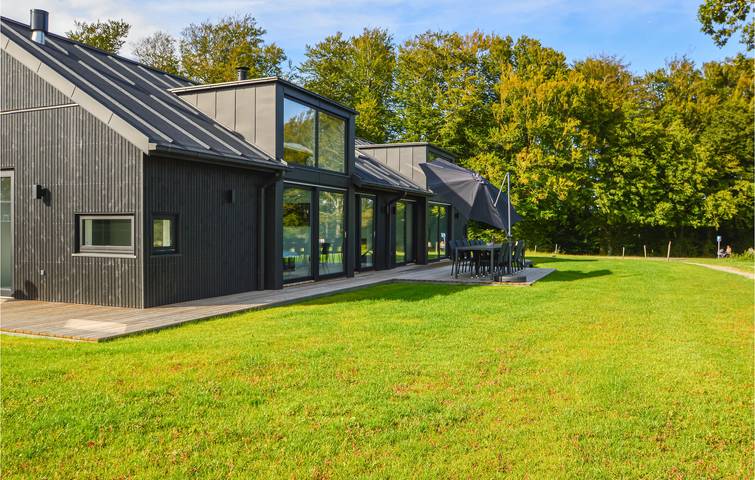 Ferienhaus mit Meerblick für 10 Personen, mit Terrasse und Garten sowie Whirlpool in Hadersleben