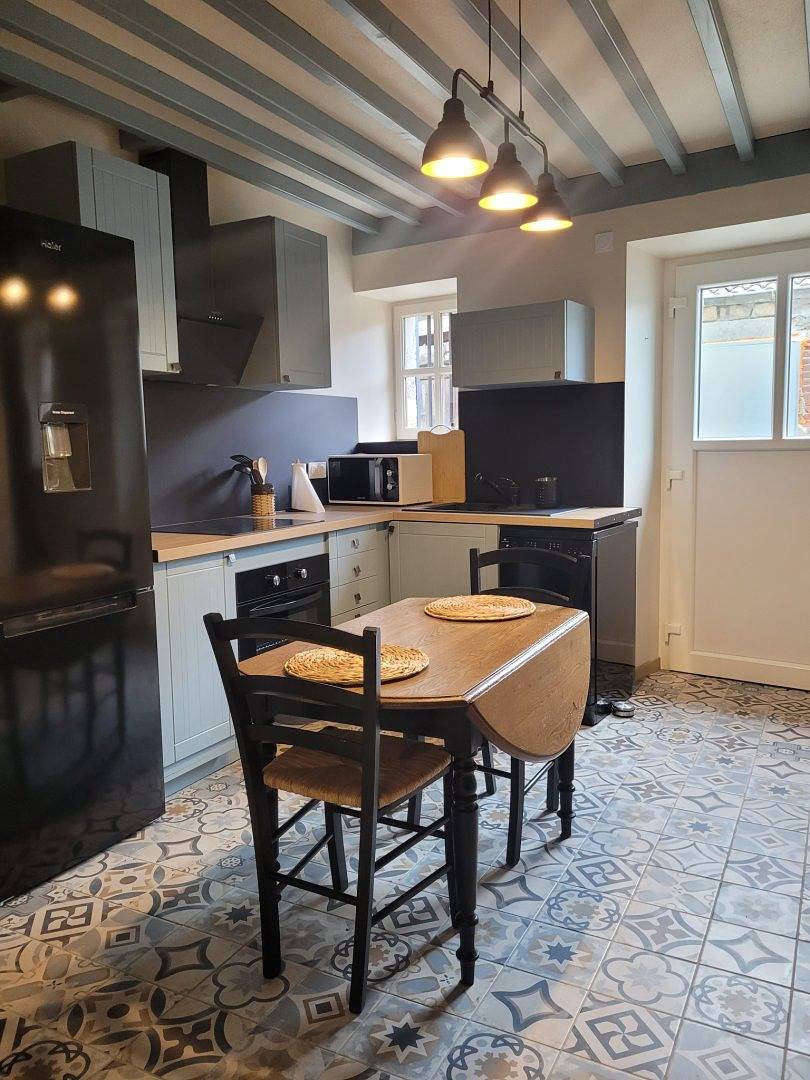 Maison en pierre, rénovée, pour 2 pers. in Colombier-le-Vieux, Région de Tournon-sur-Rhône