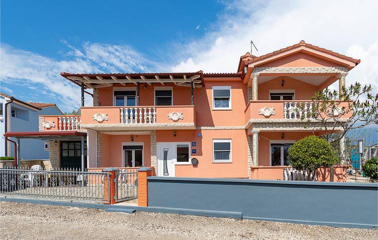 Ferienwohnung für 2 Personen, mit Terrasse in Peroj - 2
