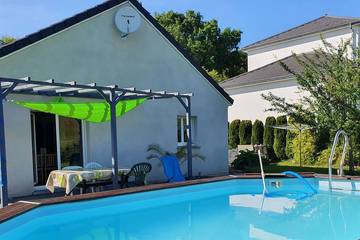 Gîte pour 2 personnes, avec jardin ainsi que jacuzzi et terrasse à Montfaucon (Doubs)