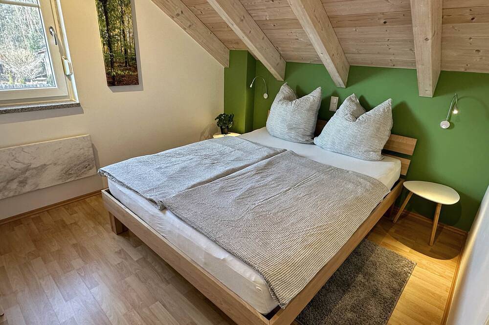 Brückelsee-Chalet – Modernes Ferienhaus am Brückelsee / Oberpfälzer Seenland in Wackersdorf, Naturpark Oberpfälzer Wald