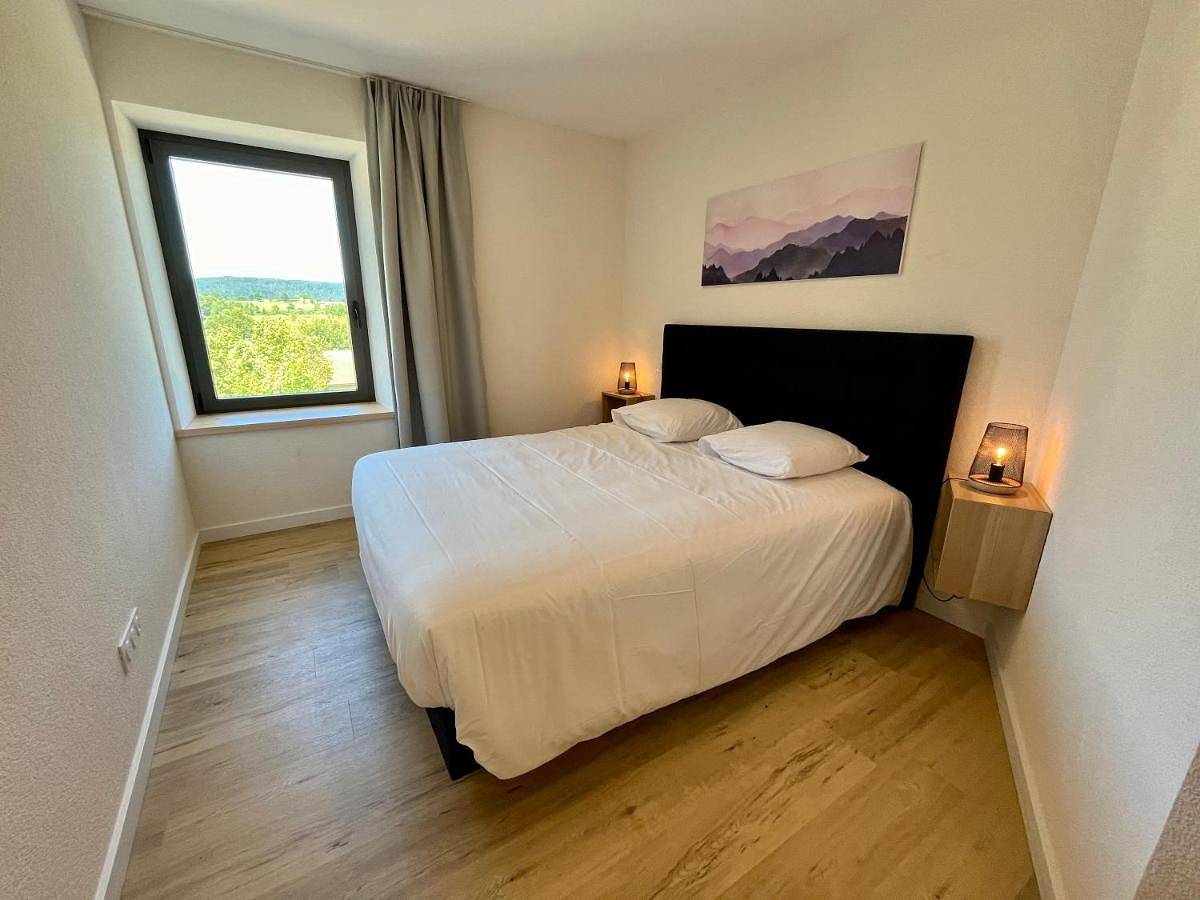 Appartement entier, One-Bedroom Apartment in Grande-Rivière, Parc naturel régional du Haut-Jura