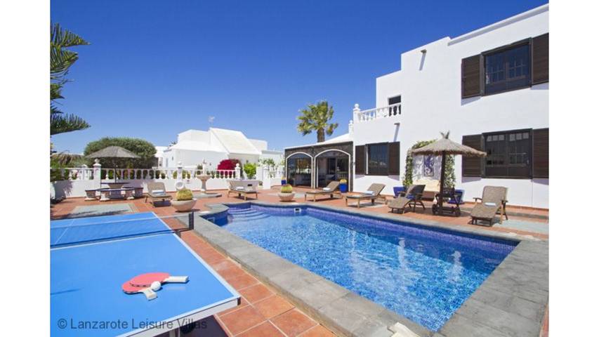 Ferienvilla 'Ani-Lee' mit Bergblick, privatem Pool und WLAN in Tías, Lanzarote