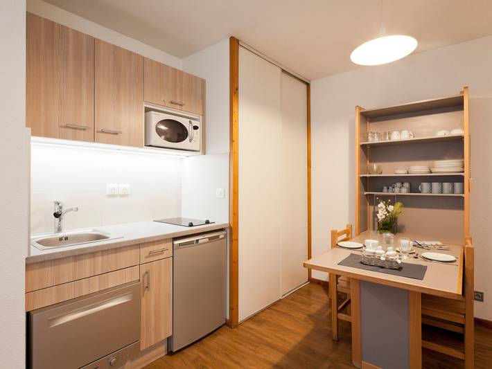 Ganzes Studio, Studio für 4 mit Balkon, WiFi und Parkplatz in Brides-les-Bains, Vanoise-Massiv