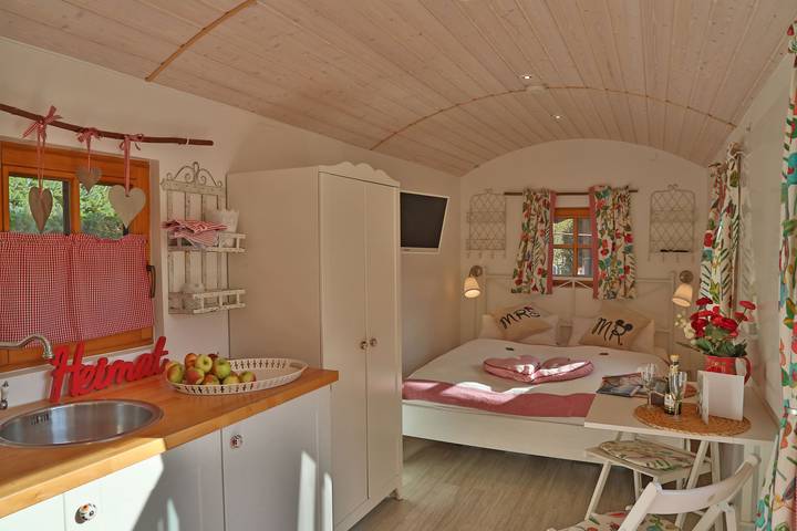 Bungalow für 2 Personen, mit Terrasse und Garten sowie Sauna und Ausblick