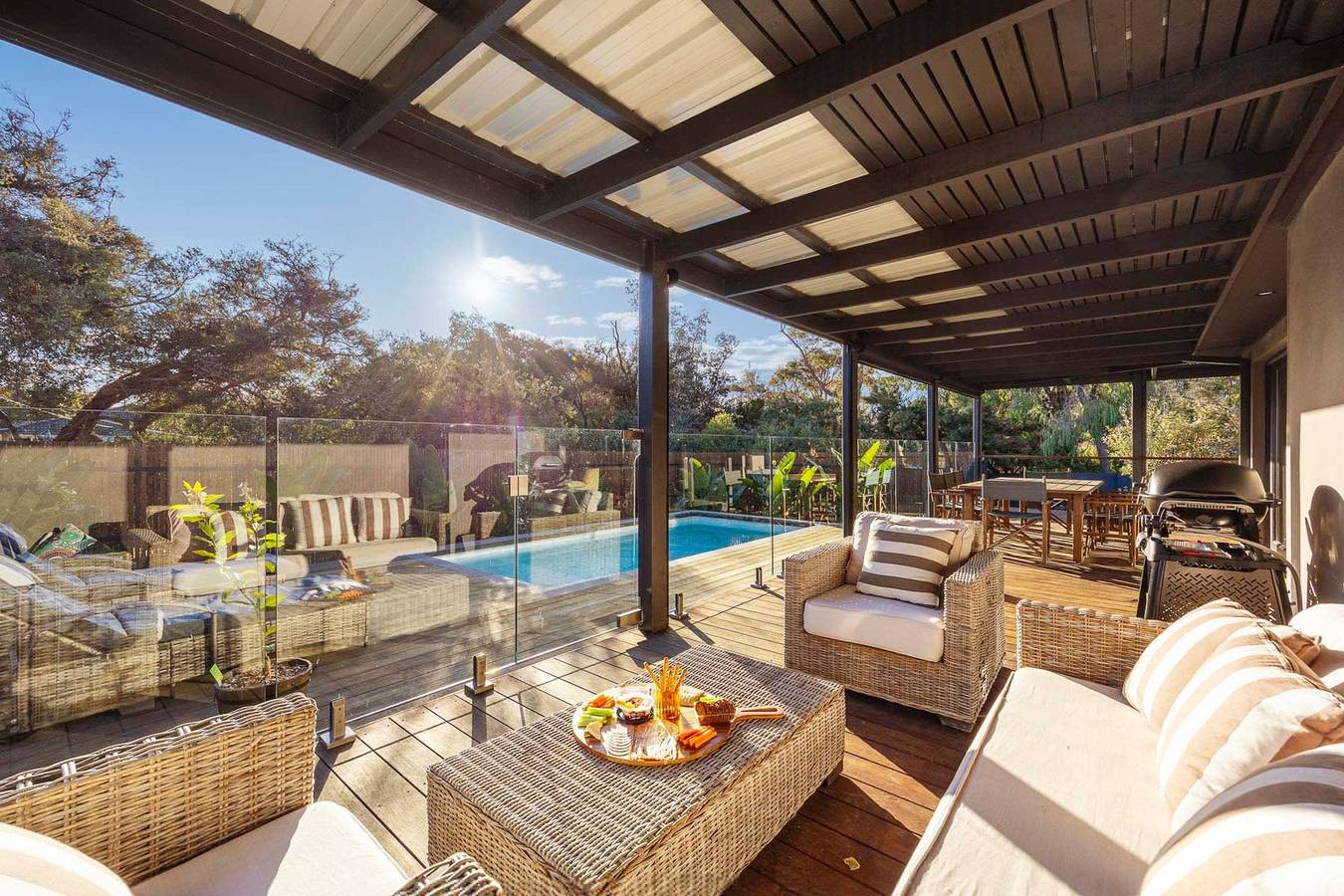 Galene Getaway Walk to Beach Pool Fire in Melbourne, Mornington Peninsula