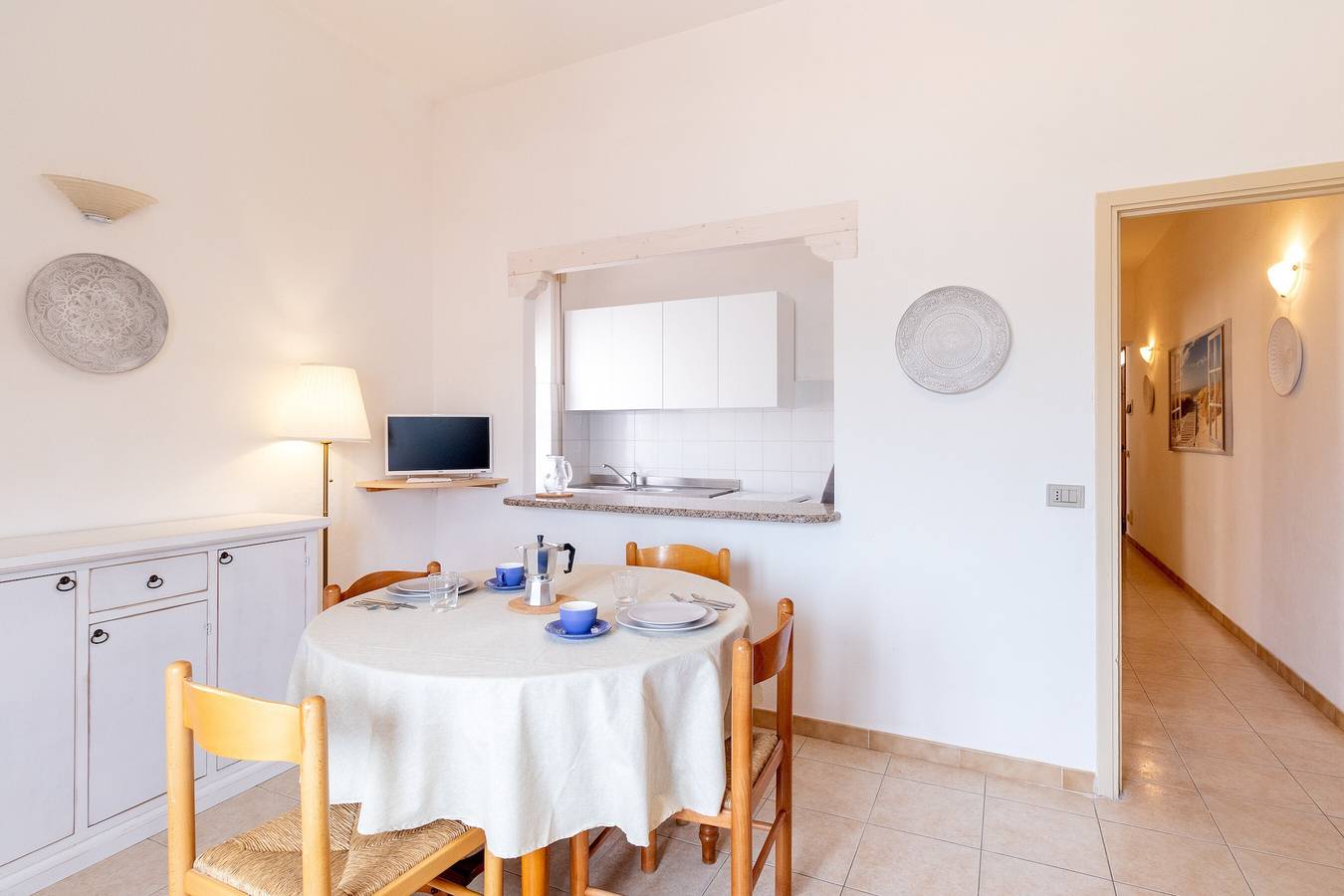 Ganze Wohnung, Apartment "Casa Spiaggia Molo 2" auf der Isola Rossa mit Meerblick und Balkon in Trinità d'Agultu e Vignola und Umgebung, Olbia-Tempio