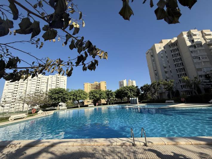 Apartamento vacacional entero, Apartamento soleado con Piscina, jardines y a 5mn de la playa in El Cabo de las Huertas, San Juan Playa (Alicante)