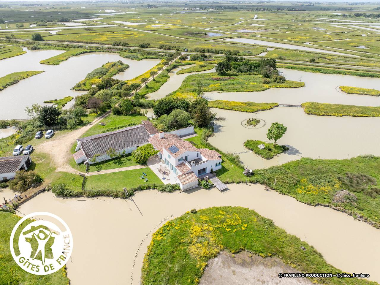 Gîte 4 chambres avec bien-être et terrasses au cœur du Marais Breton in Bois-de-Céné, Vendée