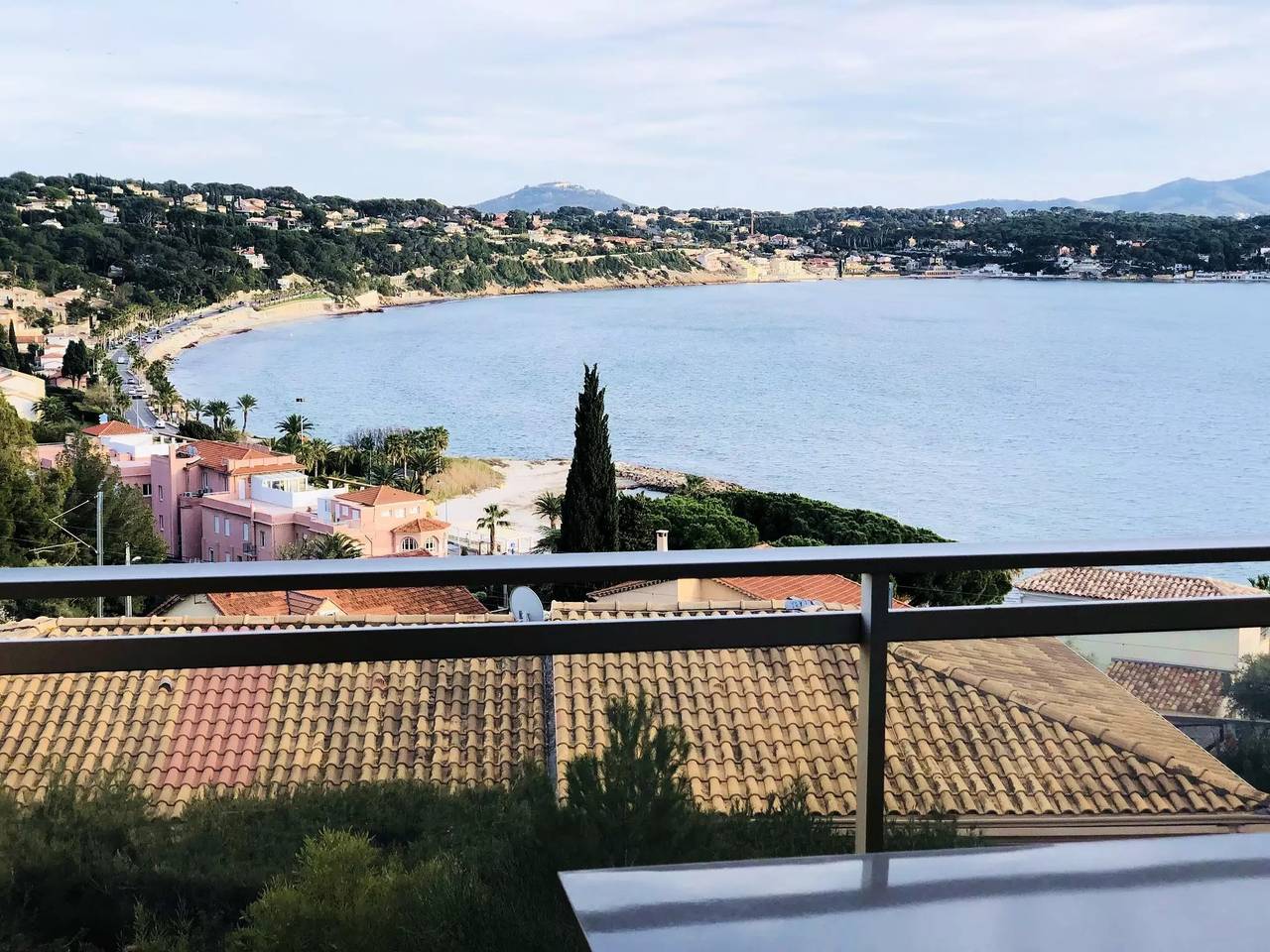 Appartement entier, Appartement vue mer 2 pièces 4 personnes - Budget in Bandol, Côte méditerranéenne (France)