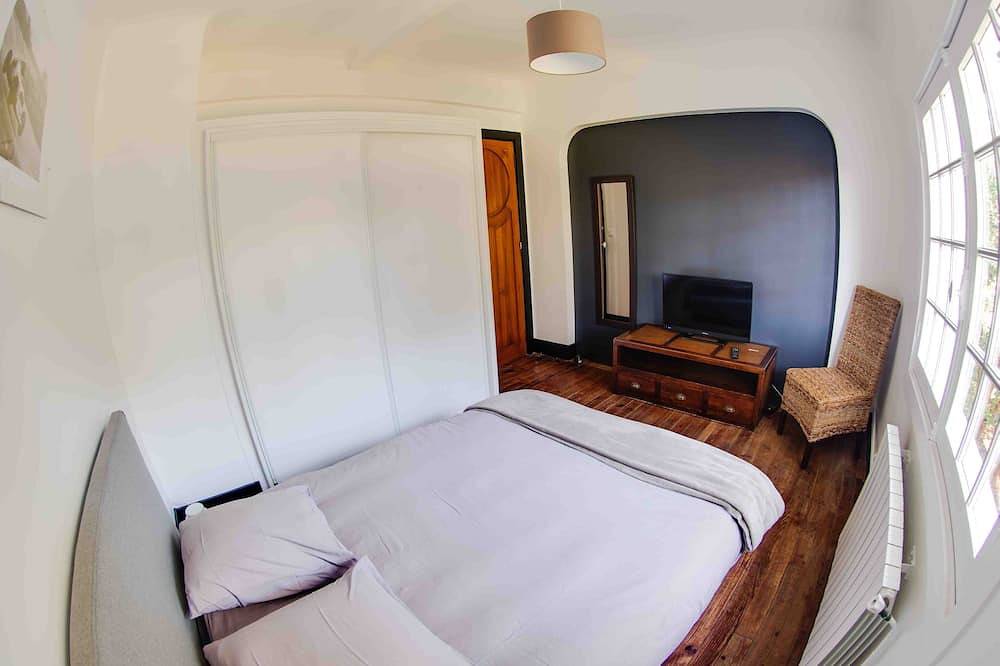 Belle propriété avec piscine chauffée au coeur d'Hossegor plage centrale à pieds in Hossegor, Côte d’Argent