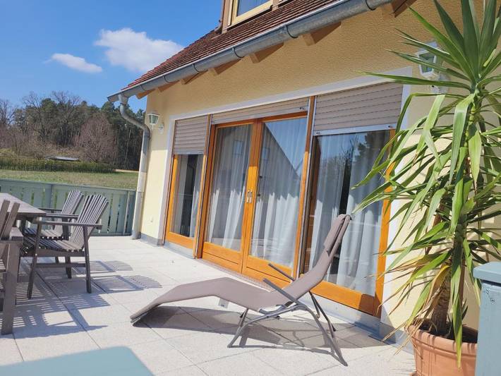 Ferienwohnung für 4 Personen, mit Balkon und Terrasse sowie Garten und Ausblick in Haundorf - 3
