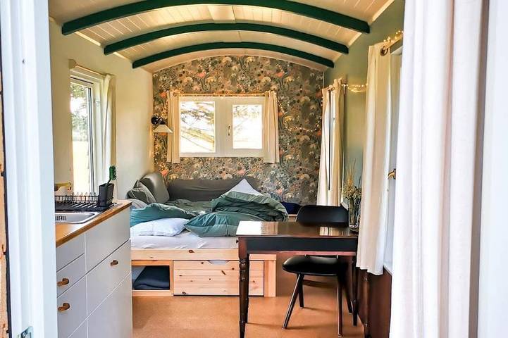 Wohnwagen für 2 Personen, mit Garten
