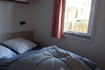 Camping pour 2 Personnes dans Saint-Julien-en-Born, Région de Dax, Photo 1