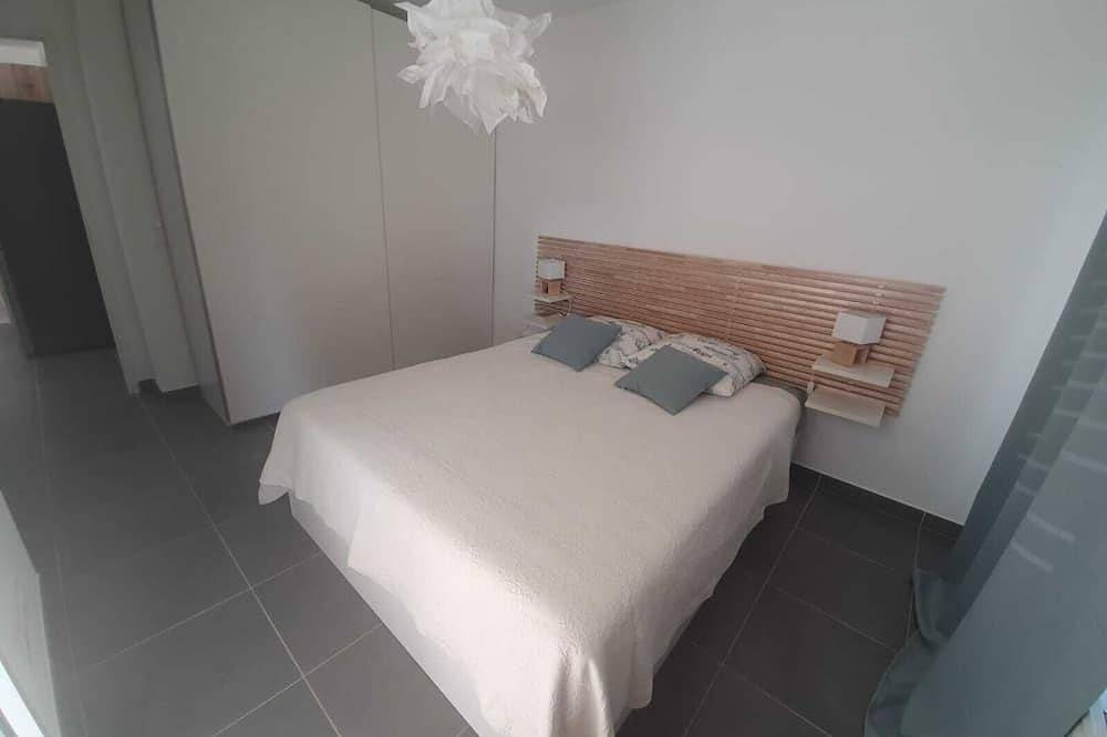 Entire apartment, Appartement L'oustaou des Pins, Classé Meublé 4 Dans Résidence Sécurisée in Ventabren, Aix-en-Provence region