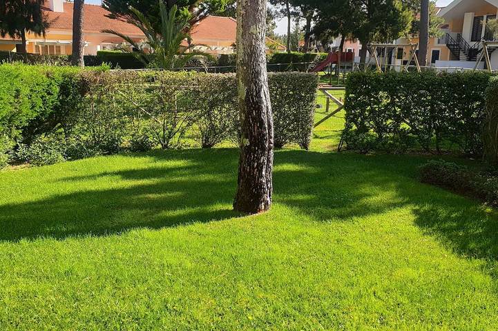 Entire apartment, 2-bedroom apartment with a private garden and terrace, in a condominium with a pool in Praia da Comporta, Comporta
