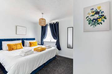 Apartment for 5 People in Bedford, Bedfordshire, Photo 1