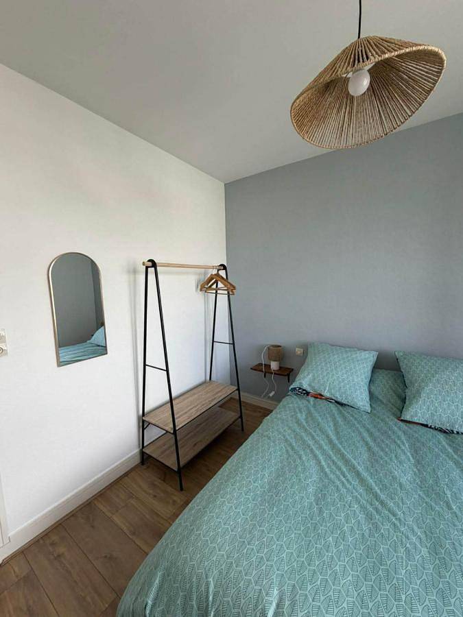 Gîte pour 7 personnes, avec balcon à Évron - 4