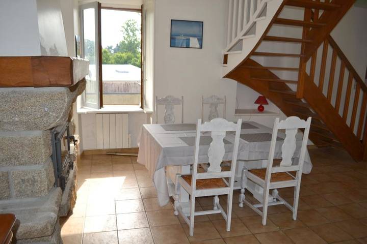 Gîte pour 6 personnes, avec vue et terrasse à Saint-Nicolas-du-Pélem - 2