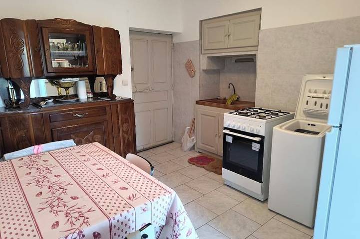Apartamento entero, One-bedroom apartment in Venzolasca in Venzolasca, Región de Corte