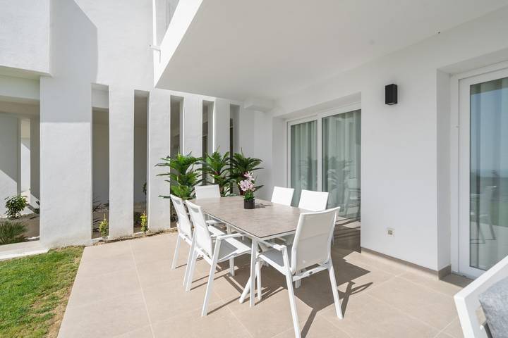 Ganze Wohnung, Stylish Garden Apt - Alcazaba Lagoon (1901) in Alcazaba Lagoon, Casares