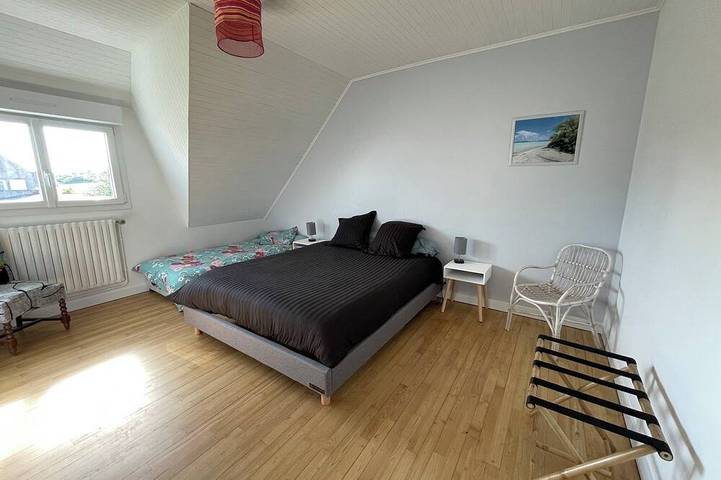 Location de vacances pour 13 personnes, avec jardin dans Sainte-Anne la Palud - 2