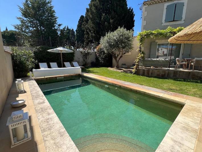 Villa for 8 people, with garden and pool - 1
