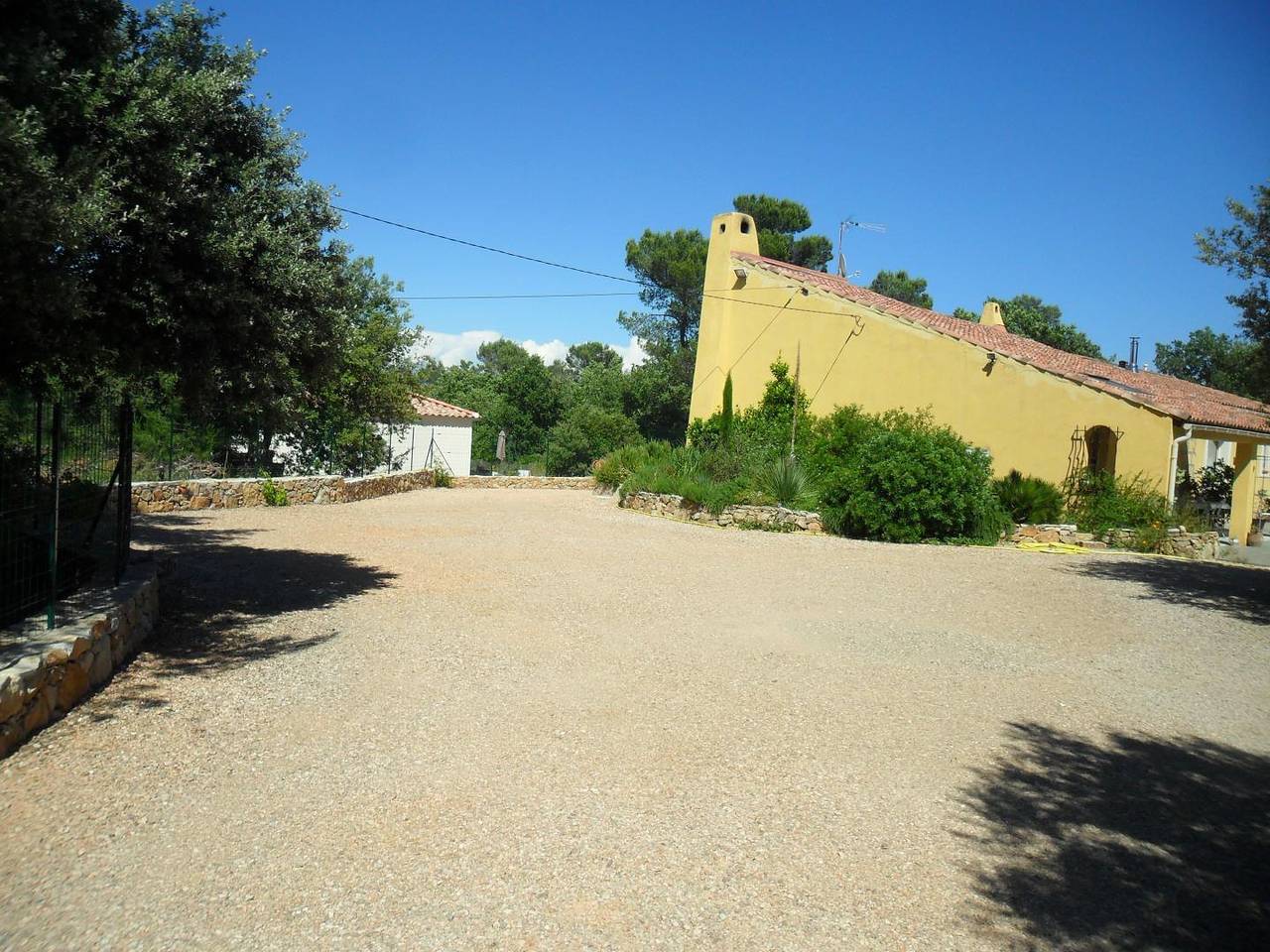 Le Cigalon in Saint-Maximin-la-Sainte-Baume, Brignoles region